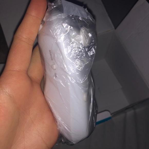 NEW VR HEADSET - Picture 7 of 8